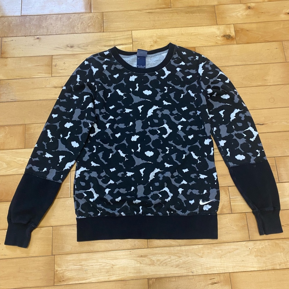 Nike sweater